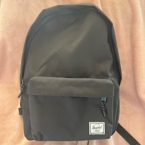 Herschel Classic Backpack in Black (Standard size)